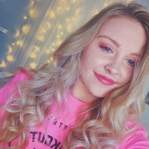 Meet your Posher, Kayley